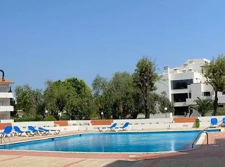Apartment 2-bedroom In Albufeira, 10 Minutes From The Beach, With Pool