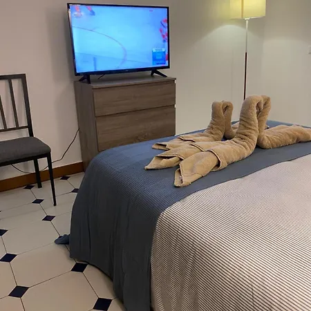 2-bedroom In Albufeira, 10 Minutes From The Beach, With Pool Apartment *