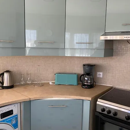 2-bedroom In Albufeira, 10 Minutes From The Beach, With Pool Apartment *