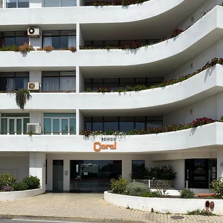 Apartment 2-bedroom In Albufeira, 10 Minutes From The Beach, With Pool Albufeira